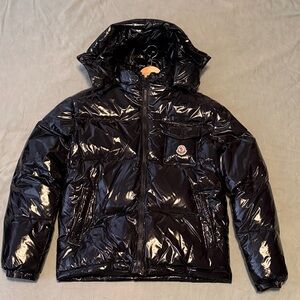 Montbeliard Hooded Short Down Jacket